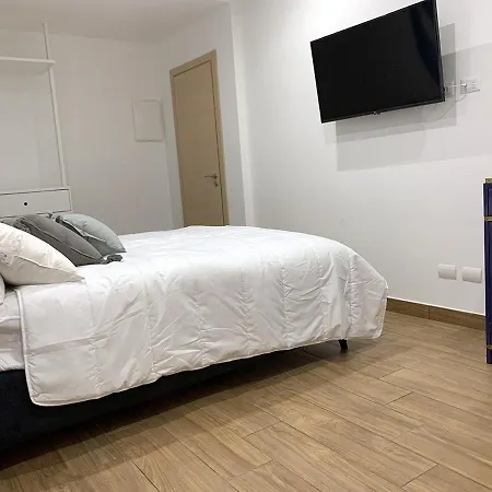 Comforthouse 招待所 拉迪斯波利